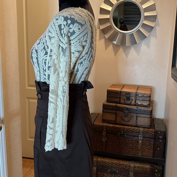 BCBG generation new espresso skirt, size 4 - Picture 14 of 14